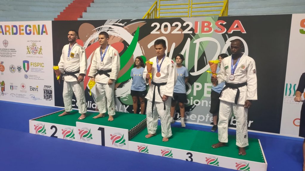 AUR european la judo pentru nevăzători, câștigat de Alexandru Bologa, un sportiv pregătit la Cluj-Napoca