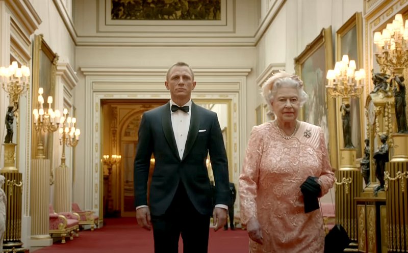 Starul din James Bond, omagiu emoționant la moartea Reginei Elisabeta a II-a