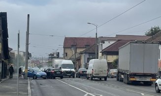 Mașină izbită în plin pe strada Oașului. VIDEO cu momentul impactului