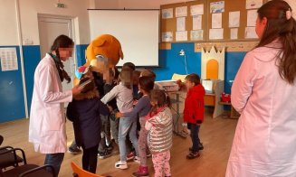Studenții mediciniști din Cluj au oferit cursuri de prim-ajutor și resuscitare în cadrul proiectului „Sănătate și siguranță în Clujul rural”