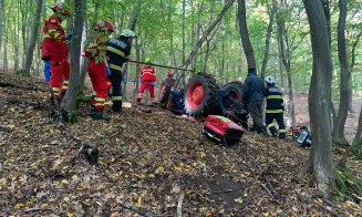 Accident GRAV la Cluj. Un bărbat a MURIT după ce a fost prins sub un tractor