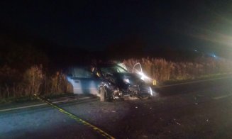 Accident grav la ieșirea din Huedin. Trei persoane sunt rănite în urma impactului