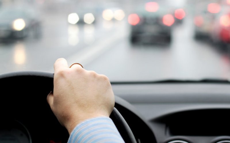 Bărbaţii au de trei ori mai multe şanse de a fi implicaţi în accidente rutiere cu pietoni. Care e explicația științifică