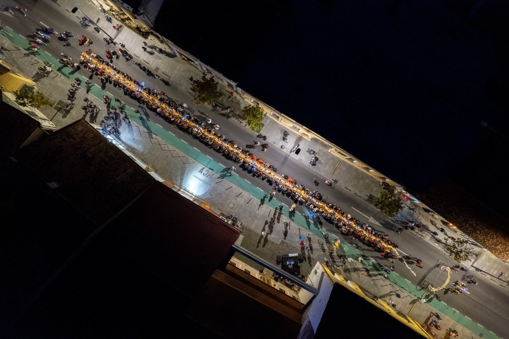 Midnight Snack, la Zilele Clujului! Cea mai mare masă din oraş a fost întinsă pe strada Napoca