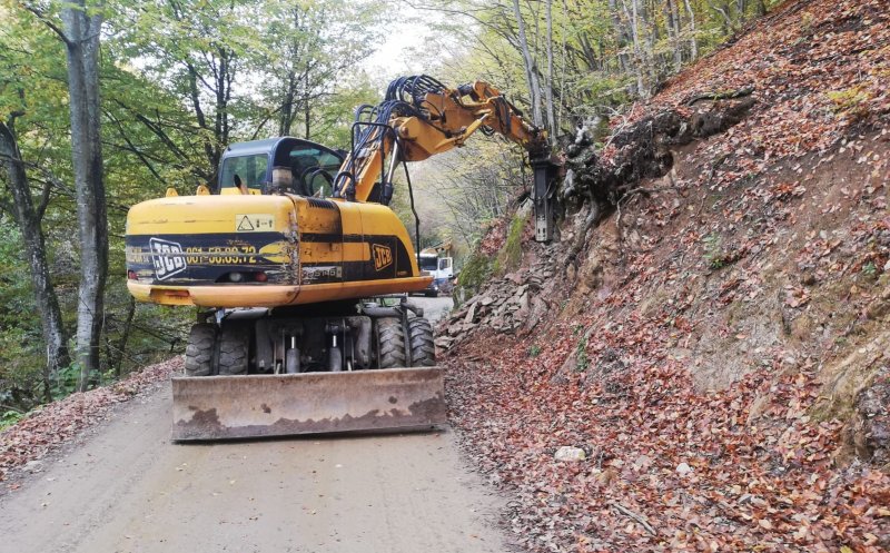 Reparații pe un drum de munte din Cluj. Ce lucrări se fac