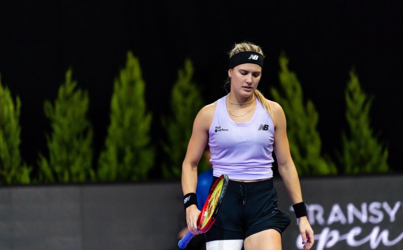 “Rupe-i fâșul!”. Imagini inedite cu Eugenie Bouchard, în timp ce rostește expresii în limba română