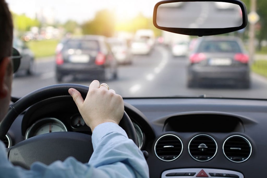 Analfabeţi, dar au obţinut carnet de şofer. Poate dai de ei în trafic
