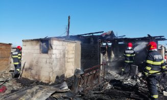 Cluj: Incendiu de la un coș de fum pe Platanilor. Au intervenit pompierii