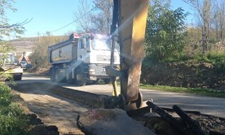 Se asfaltează un nou drum județean din Cluj. Ce alte lucrări se mai fac