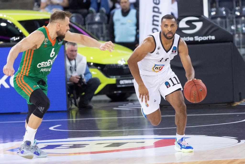 Jordan Taylor, încântat de fanii clujeni: "Sunt extraordinari atât la baschet, cât și la fotbal"