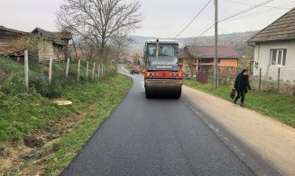 Se asfaltează un nou drum județean din Cluj. Tișe: „Sunt lucrări mai mult decât necesare”