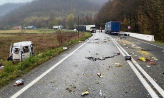 ACCIDENT cu 4 victime în Cluj. Circulație blocată pe ambele sensuri