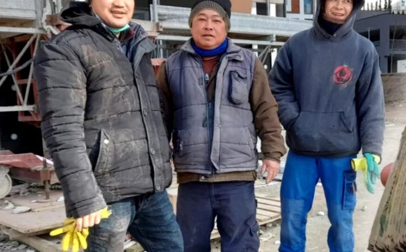 Ce salarii primesc trei vietnamezi care muncesc în Cluj-Napoca / Românii nu sunt de găsit