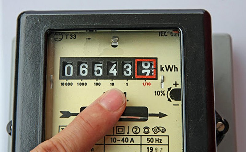 OUG pe energie! 1 leu pentru IMM-uri, pentru marii consumatori de 1,3 lei / Consumatorii casnici,  primii 255 de kw vor fi la 0,80 lei