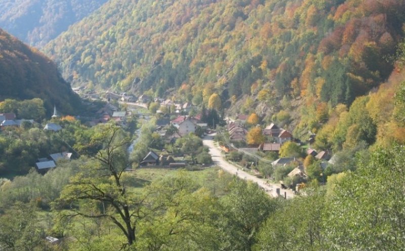 Se modernizează infrastructura rutieră într-o comună clujeană din Munții Apuseni
