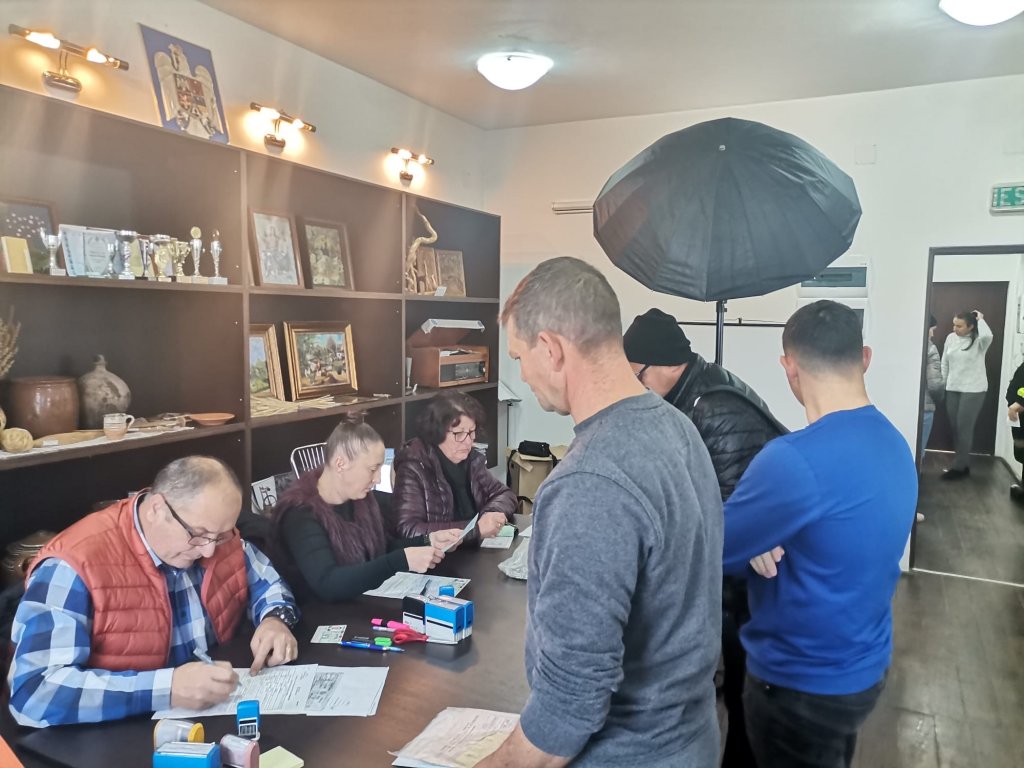 Sinteza ultimei acțiuni a Direcției Județene de Evidență a Persoanelor Cluj. Stația mobilă, în ajutorul cetățenilor