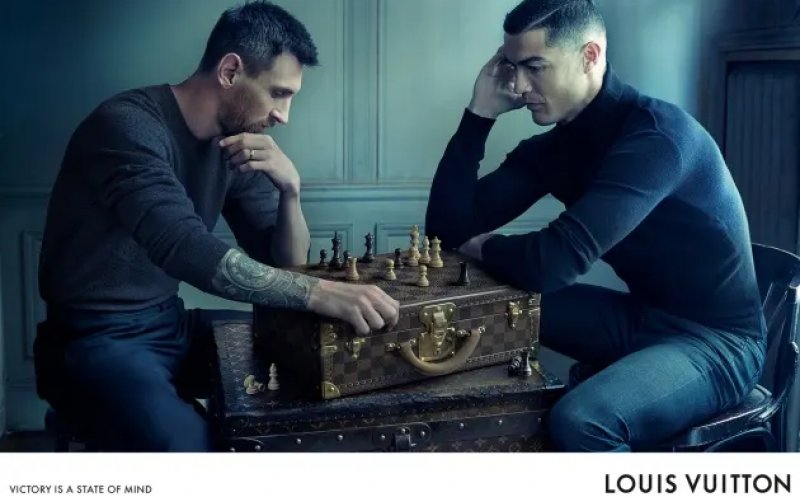 Șah-Mat! „Fotografia secolului” în fotbal. Messi, alături de Cristiano Ronaldo într-o campanie înainte de Mondialul din Qatar