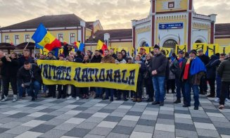 1 Decembrie la Alba Iulia. Mii de oameni au participat la „Marșul Unirii”