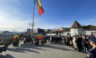 Florești: Depunere de coroane și slujbă religioasă de 1 Decembrie / Primarul Pivariu: „La mulți ani, români”