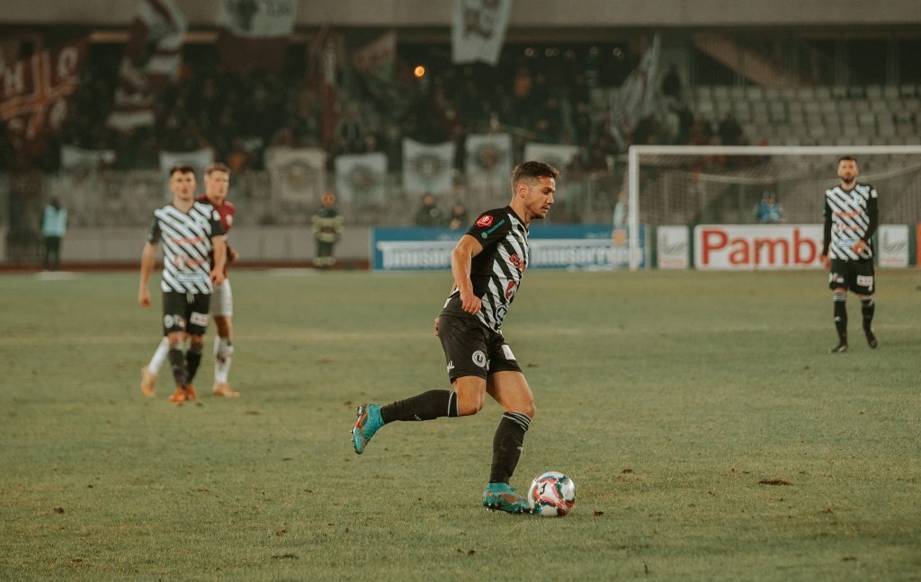 Alex Chipciu, lăudat de Adrian Mutu după meciul dintre "U" și Rapid: "Merită să fie căpitan"