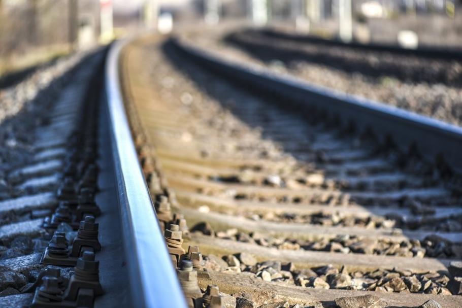 Accident feroviar în Cluj-Napoca: Un bărbat a MURIT după ce a fost lovit de tren