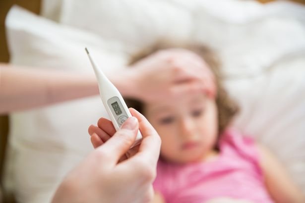 Ministerul Sănătății: Când și unde să mergi cu copilul la medic dacă are viroză