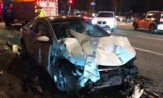 Accident GRAV pe Bună Ziua. Trei răniți, printre care și un pieton/ O femeie a rămas încarcerată