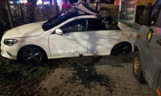 Accident GRAV pe Bună Ziua. Trei răniți, printre care și un pieton/ O femeie a rămas încarcerată