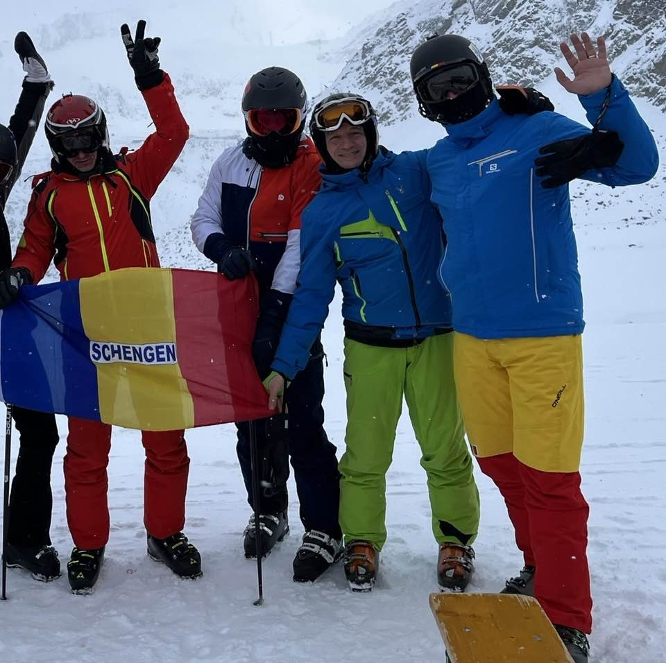 Turiști români, gest pentru România la schi în Austria. Le-au arătat... steagul austriecilor