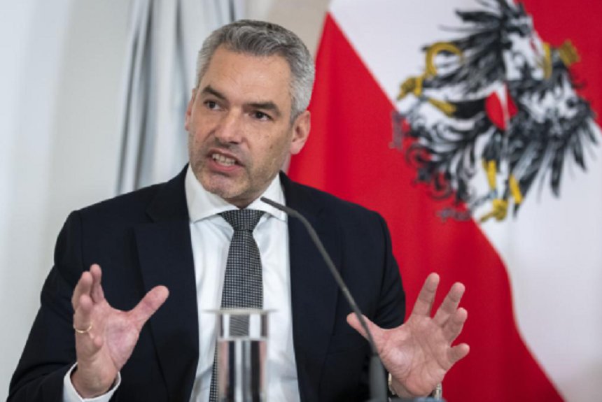 Românii din Austria s-au mobilizat! I-au cerut demisia cancelarului Karl Nehammer