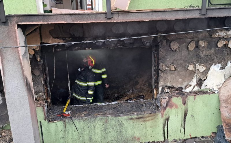 Incendiu pornit de la un televizor în Dezmir. O femeie a avut nevoie de îngrijiri medicale