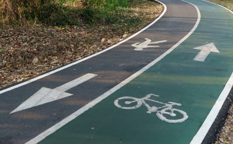 Transport public și bike sharing ELECTRIC, din Zorilor spre Centru