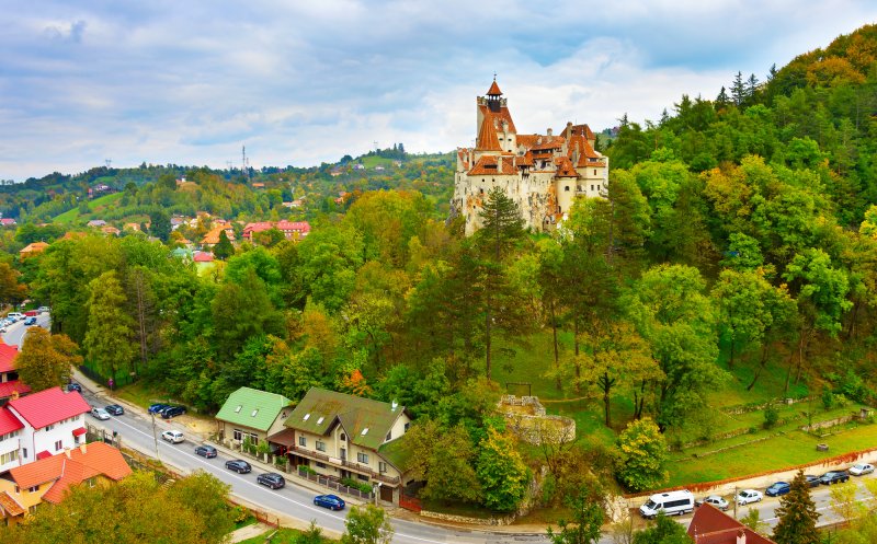 Adio construcții ILEGALE în zonele turistice. Proprietarii vor fi somați să le desființeze în 48 de ore