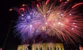 Foc spectaculos de artificii de Mica Unire