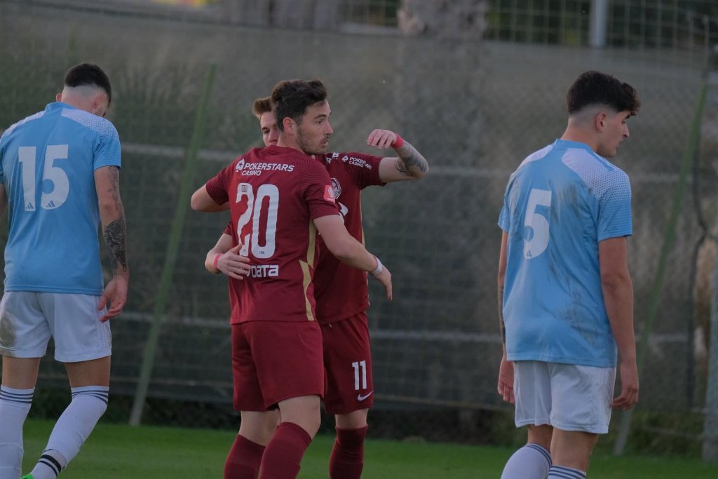CFR Cluj se desparte oficial de un jucător după doar 6 luni