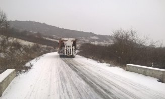 Iarna își intră în drepturi. Circulație îngreunată în zona de munte a Clujului