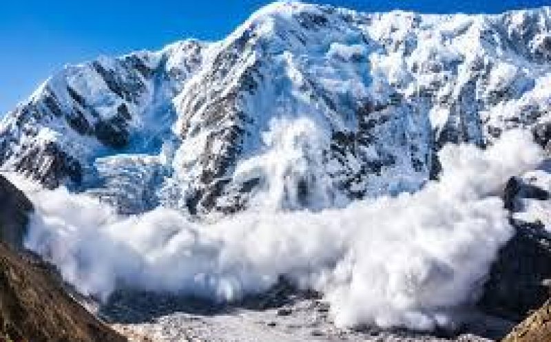 ATENȚIE! Risc însemnat de avalanșă la Vlădeasa. Avertizarea salvamonților