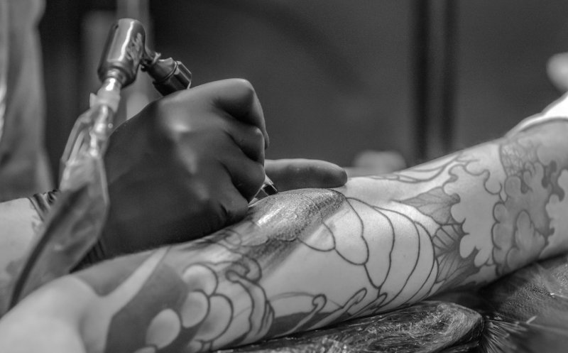 De nu se șterg tatuajele de pe piele chiar şi după ce aceasta se regenerează