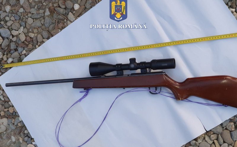 Nouă persoane reținute într-un dosar de braconaj. Au fost confiscate 13 arme