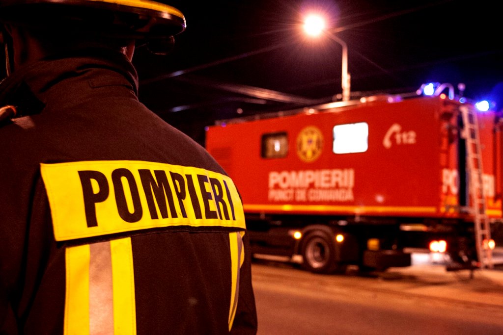 INCENDIU la o casă din județul Cluj. De la ce a pornit focul