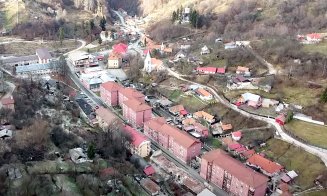 Peste 500 de oameni din 11 blocuri afectate de cutremur trebuie EVACUAŢI. Refuzul se face pe proprie răspundere