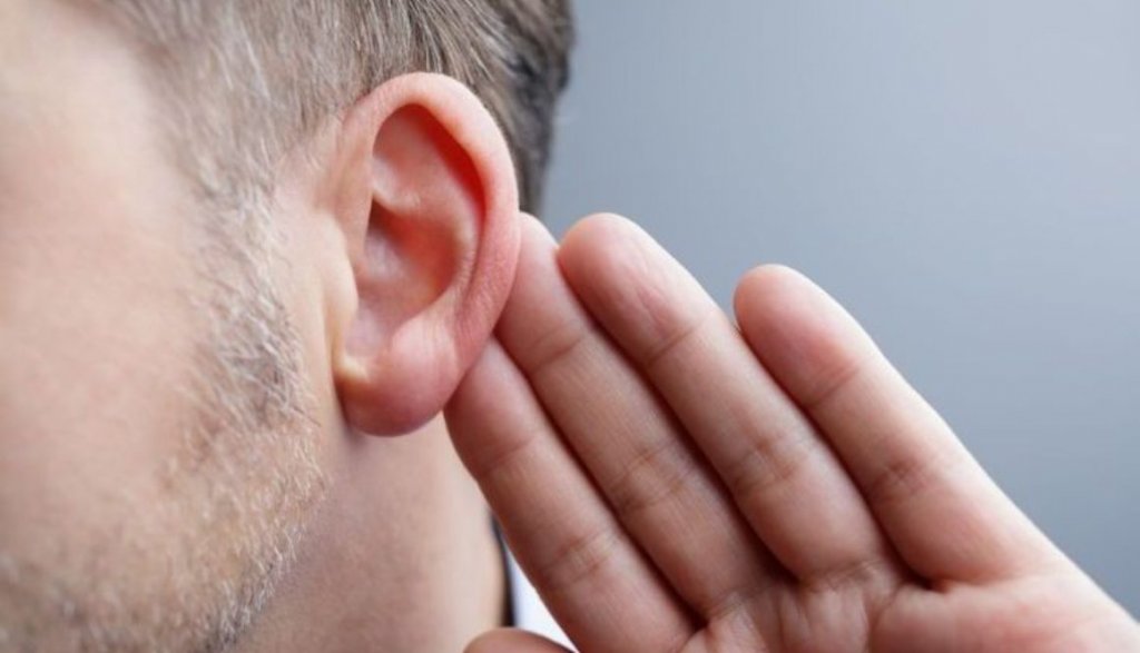 Unul din 10 români suferă de pierderea auzului. De ce se întâmplă asta
