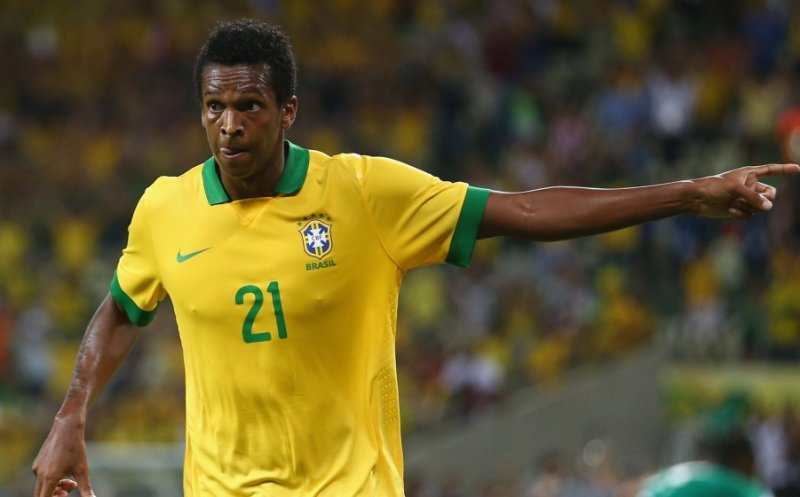 Noul Julio Baptista. Campioana încearcă să transfere un atacant cu un CV impresionat, aflat aproape de retragere