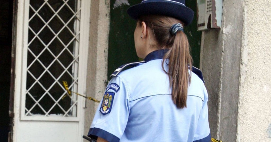 O femeie din Turda a fost trimisă în judecată pentru ultraj! A aruncat cu urină pe două polițiste