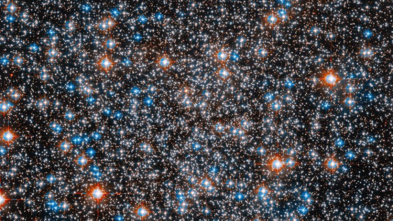 Hubble surprinde o imagine spectaculoasă cu un cluster globular aflat la 20.000 de ani lumină distanță