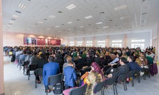 S-au reluat congresele Martorilor lui Iehova cu prezență fizică: „Prietenii păcii”, de pe Zoom, din nou la sala de congrese de la Turda