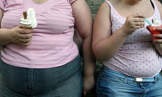 Mamele care au obezitate pot transmite riscul de boală către fiice