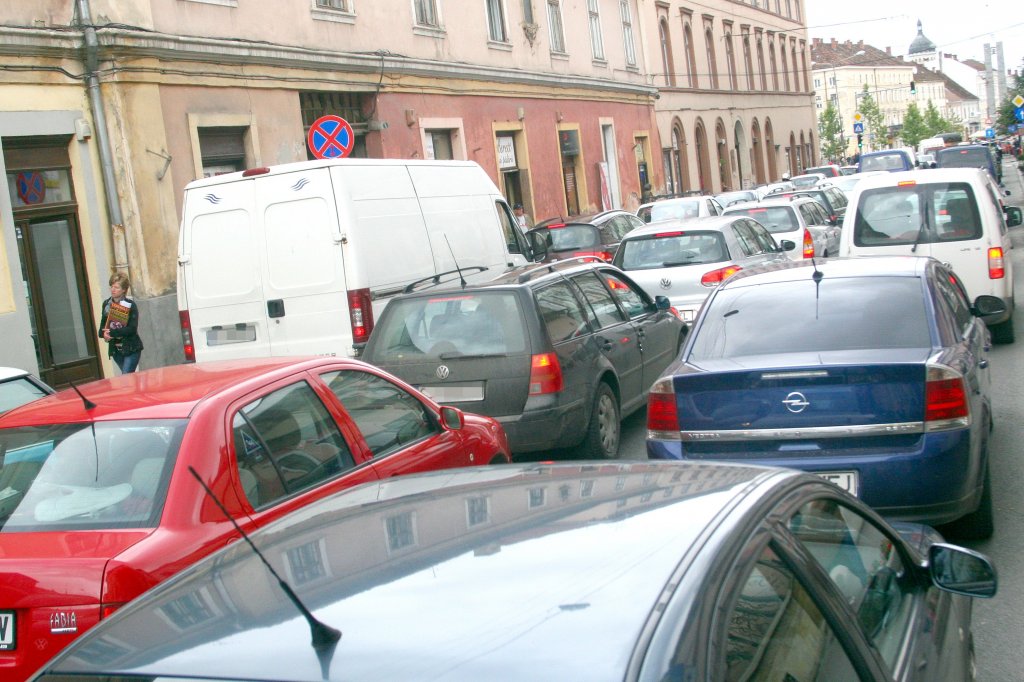Boc: '' Cei care se plâng de trafic sunt cei care critică proiectele de infrastrucutră''