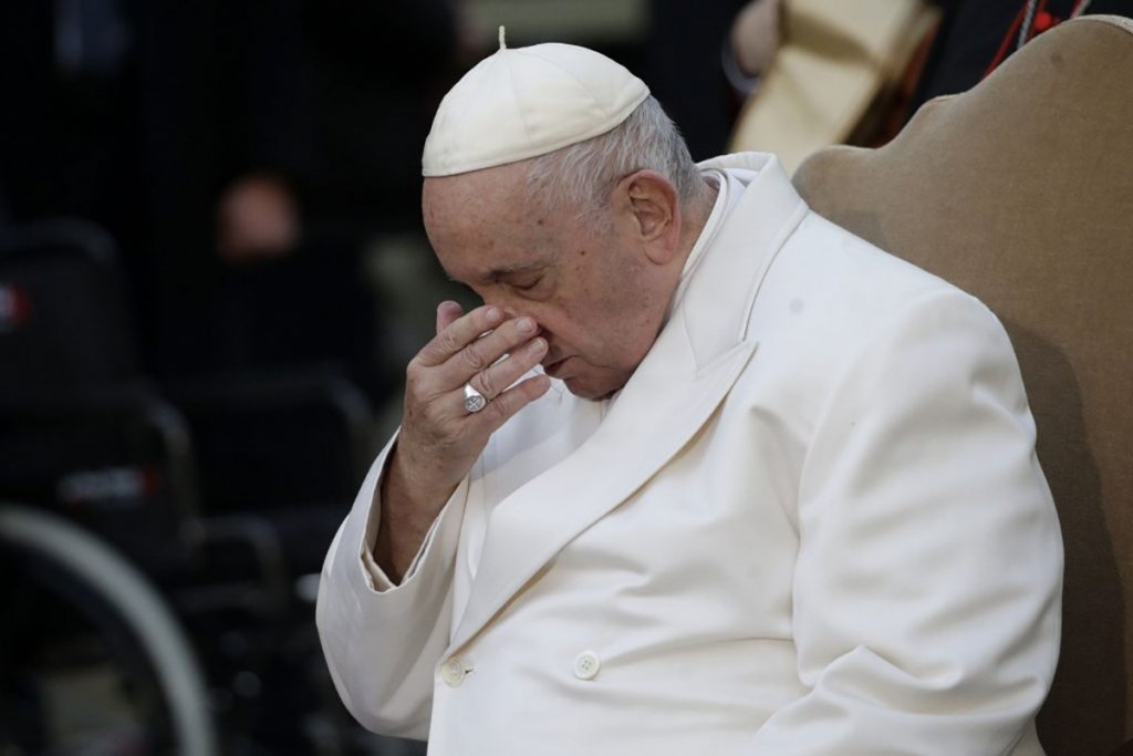 Papa Francisc, internat într-un spital din Roma. Suveranul pontif ar avea o infecţie respiratorie
