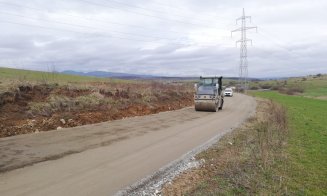 Lucrări pe un drum județean din Cluj! Se vor termina cu turnarea asfaltului